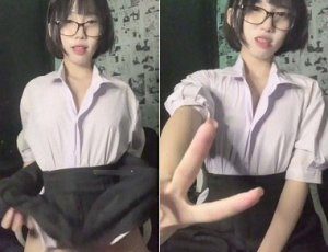 Clip sex của em học sinh vú nhỏ bị đụ sướng rên