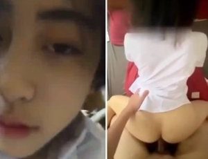 Sex bạn trêu nên nữ sinh vạch vú chứng minh