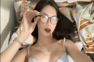 Gái xinh da trắng trẻo vú to 10 điểm không có nhưng